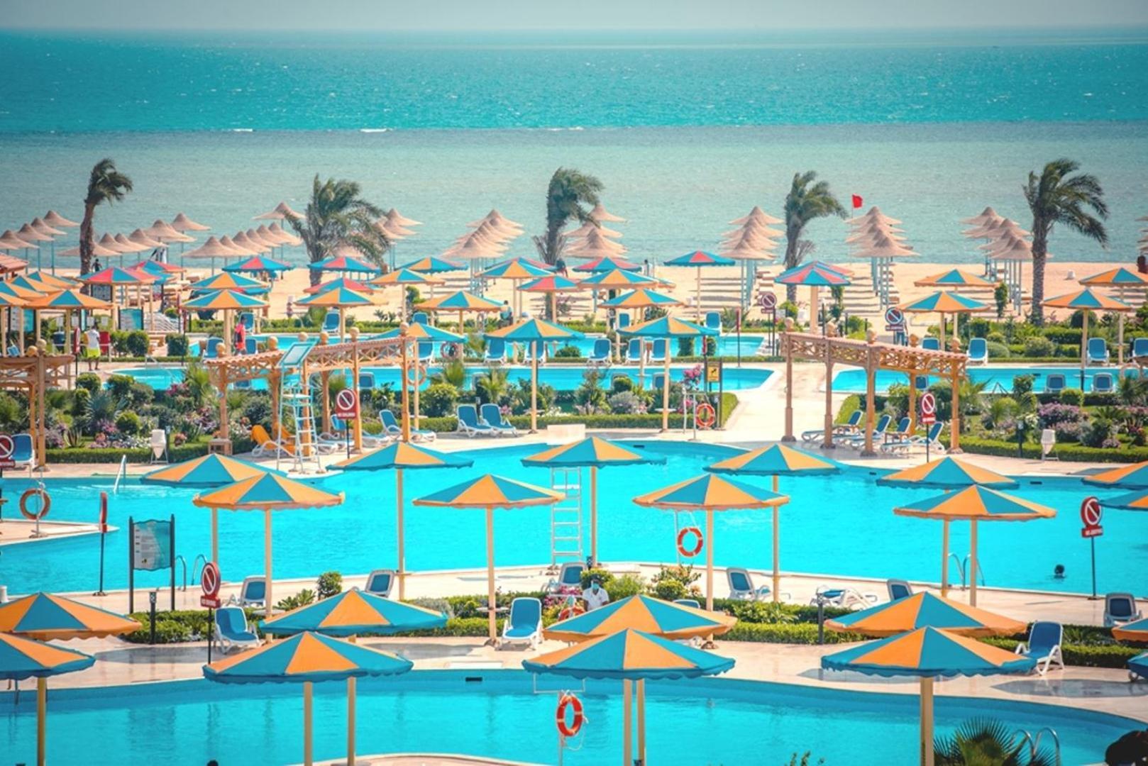 Hawaii Paradise Aqua Park - Families And Couples Only Resort