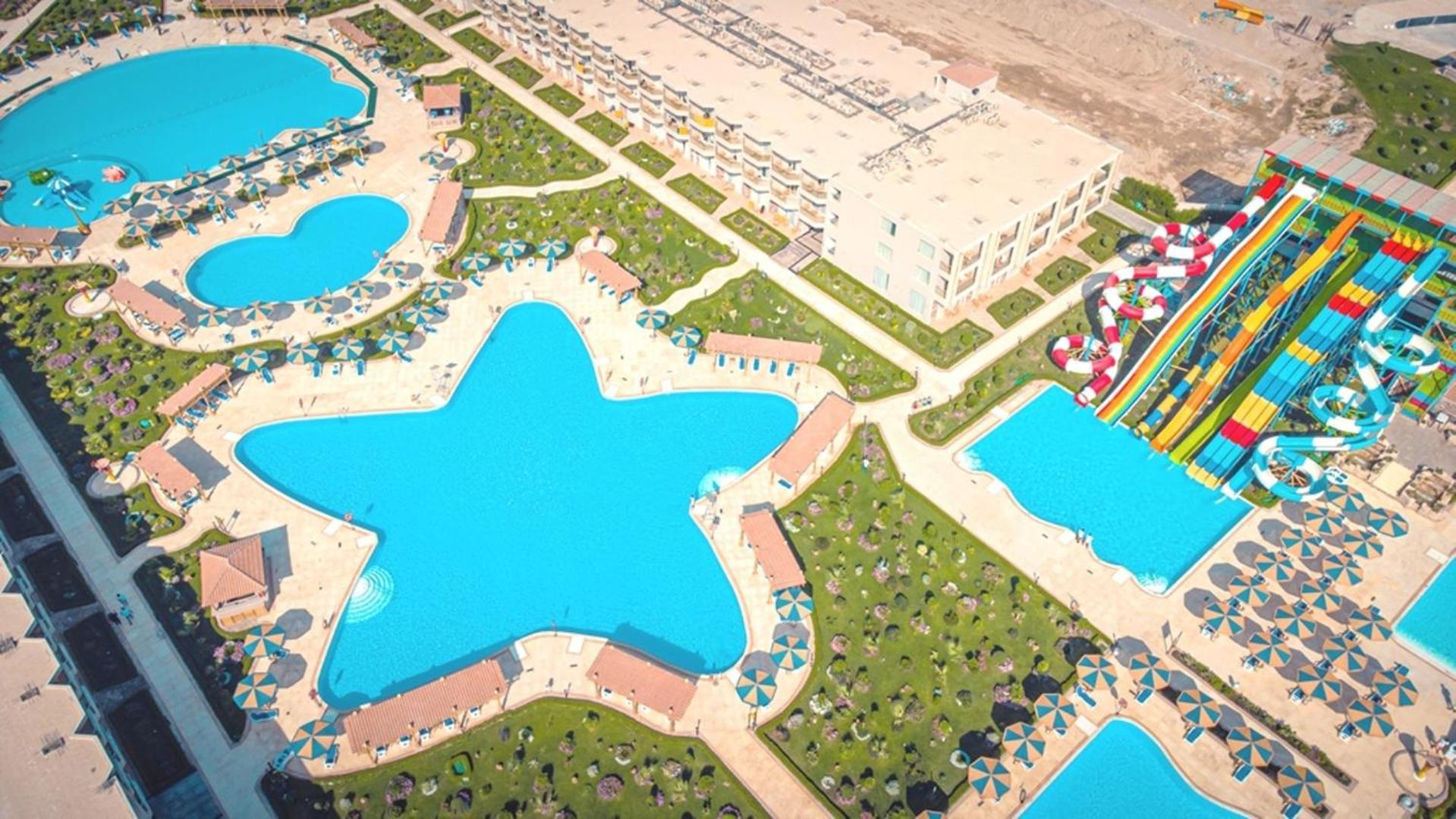 Hawaii Paradise Aqua Park - Families And Couples Only